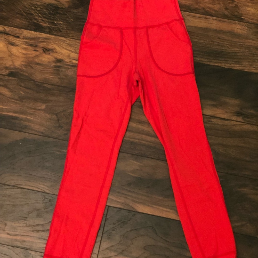 Lululemon leggings. Size 4. Draw string (taken out